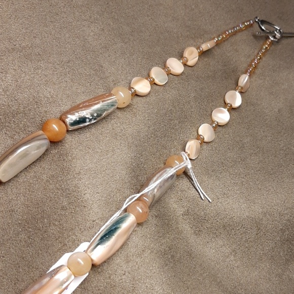 Abalone with mother of pearl necklace - Picture 4 of 8